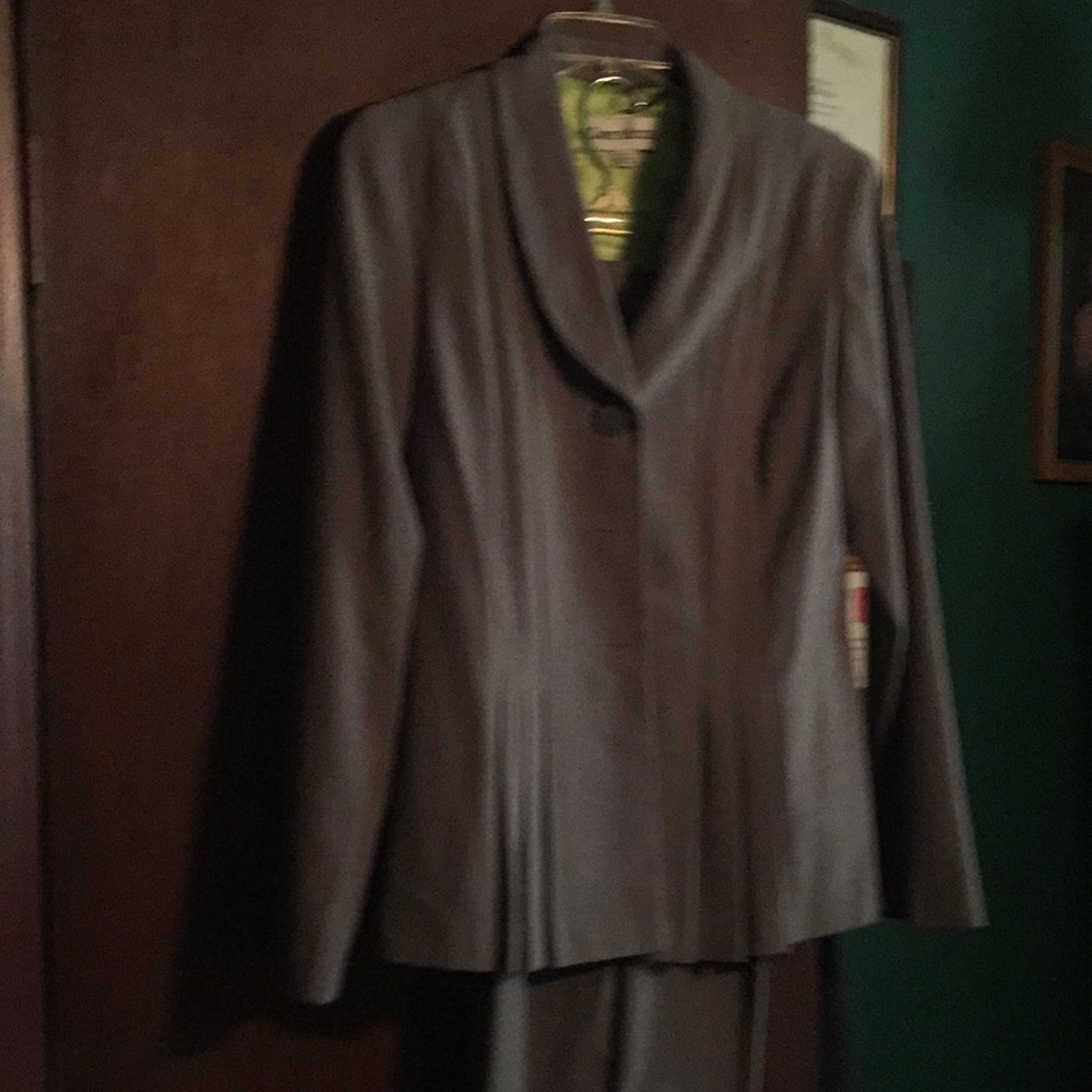 Light gray pant suit